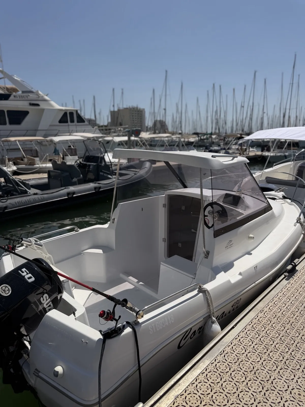 Mistralis — vue arrière avec porte-cannes
