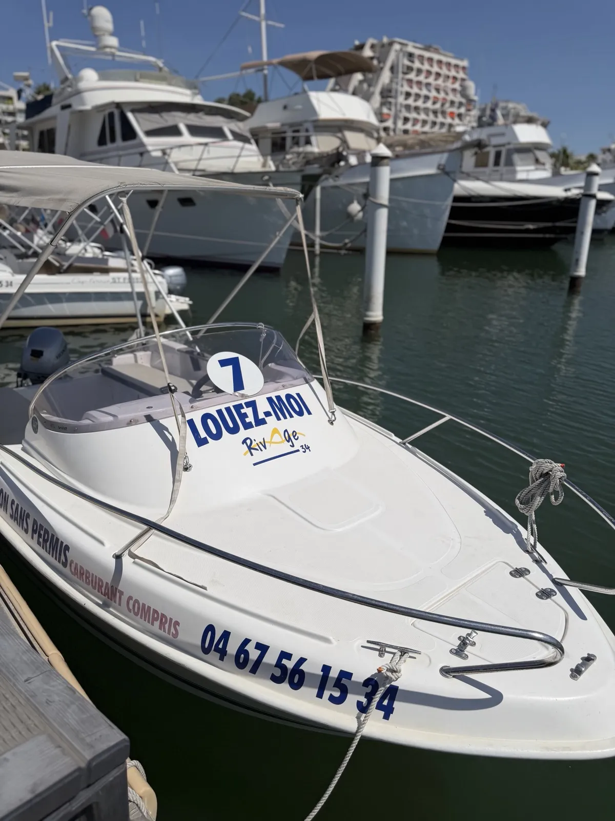 Bateau sans permis Rivage avec taud de soleil — carburant compris, La Grande-Motte